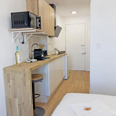 New Skyline & Terrace Lägenhet