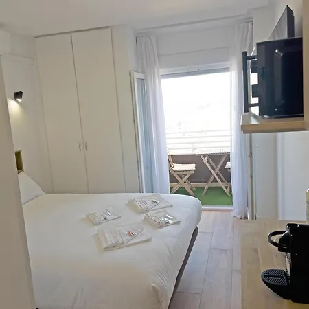 New Skyline & Terrace *